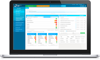 Laptop prezentujący pulpit programu PomocnikBHP.pl doskonałego asystenta BHP w pracy